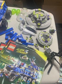LEGO Alien Conquest 7066 7067 7052 7051 853301 Earth Defense HQ UFO Parts Lot