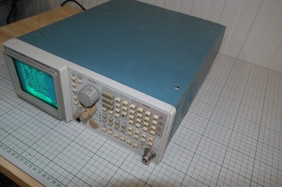 Tektronix 2712 Spectrum Analyzer, 9 kHz to 1.8GHz for repair/parts!
