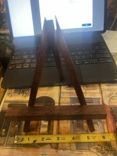 1-  WOODEN TRIPOD SMALL EASEL DISPLAY TABLETOP PICTURE FRAMES PHOTO STAND NEW