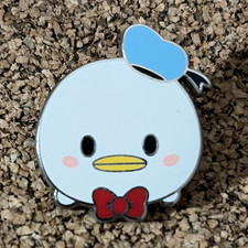 Disney Franchise Donald Duck Tsum Tsum Single Enamel Pin