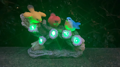 Solar-Powered Resin Bird Figure Garden Statue Lamp – LED Outdoor Decor For Yard, Flower Pots, And Patio (Assorted Colors)