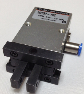 SMC  MHQ2-16C Pneumatic Parallel Air Gripper Single Parallelgreifer Greifer TOP