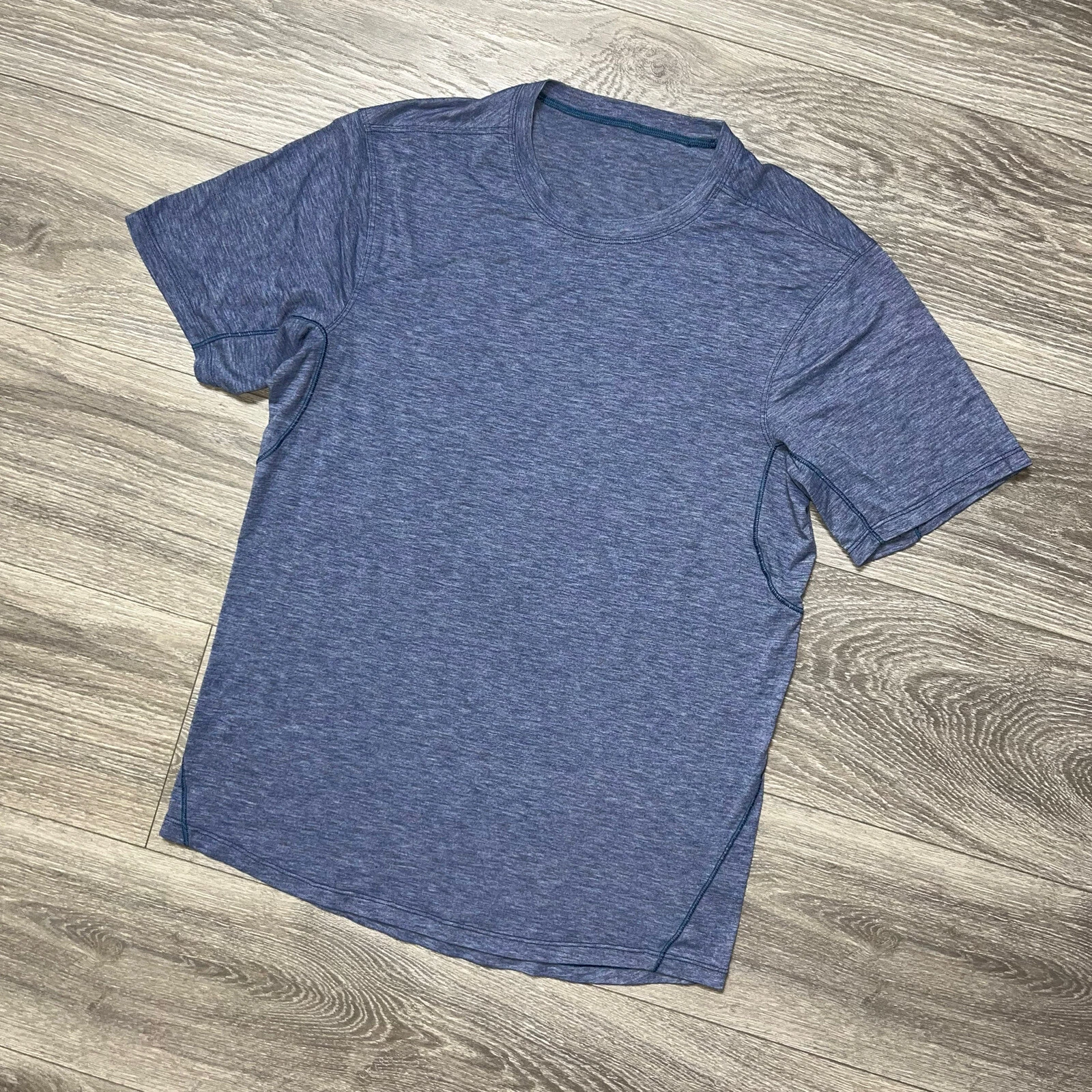 Lululemon Shirt Short Sleeve Heathered Blue Crew Neck Tee Athleisure Mens Small