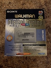 Sony Walkman Portable Cassette Tape Player - AM/FM Digital Tuner WM-FX671 Box