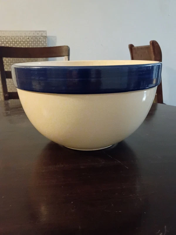 Large Cordon Blue Mixing Bowl