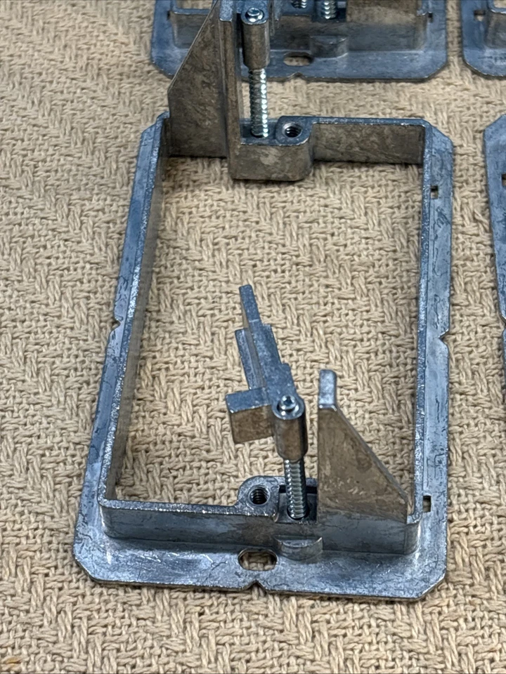 Arlington LV1M Device Mounting Plate For Walls 1/4''-1'' Thick Box of 10 - Image 3 of 4