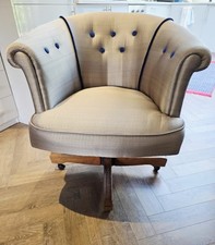 Good Condition Used Captain Chair