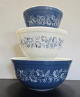 Vintage Colonial Mist Mixing Bowl Set of 3 Pyrex