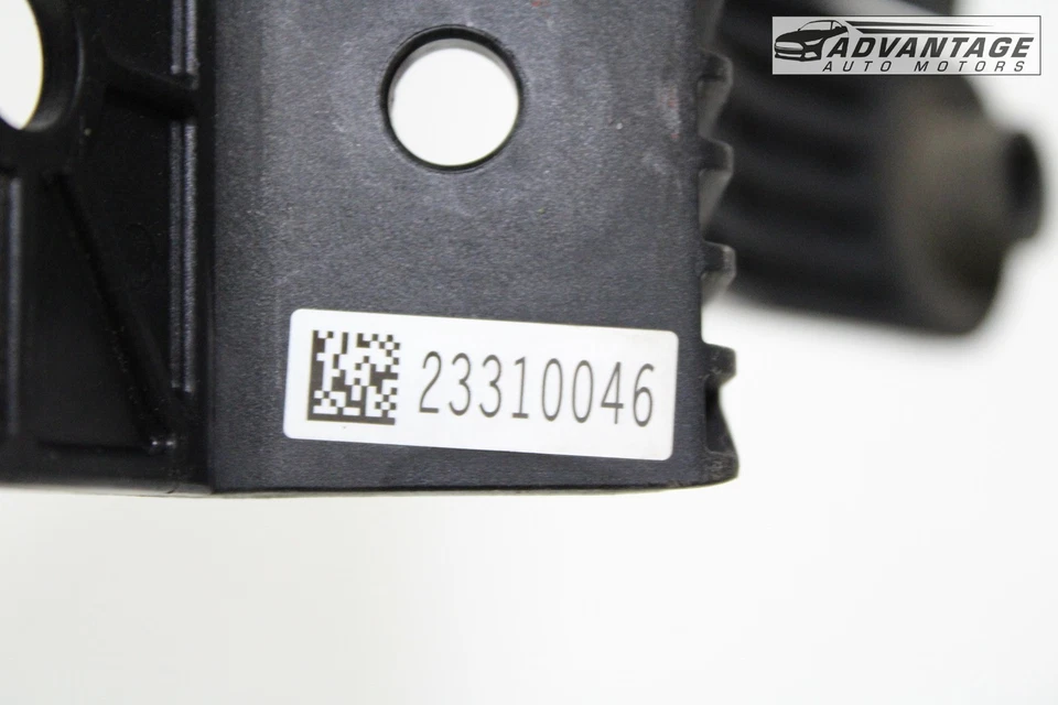 Chevrolet Camaro 2016-2023 radiador deflector de aire superior panel de cubierta 23310046 OEM Foto 4 de 4