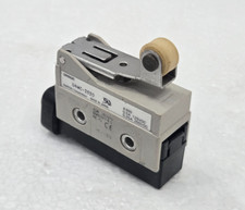 OMRON D4MC-2020 ENCLOSED LIMIT SWITCH