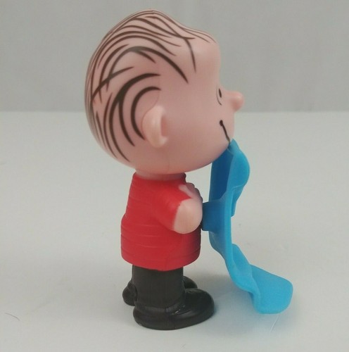 2015 Fox McDonald's Toy Peanuts Linus With Pull String Blanket Works 3.75" Tall - Picture 2 of 6
