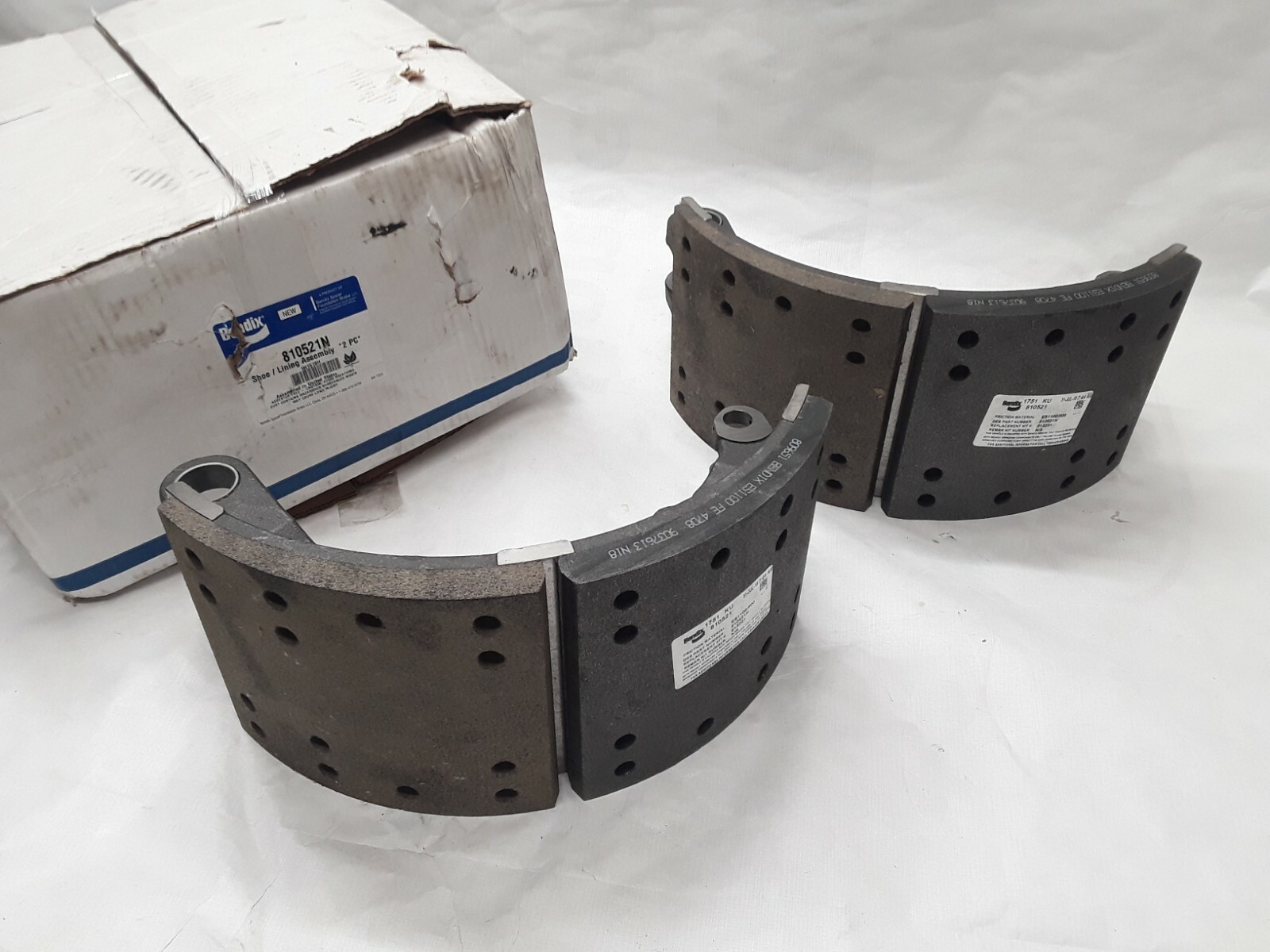 Bendix 810521N Shoe / Lining assembly 2 PC FAST FREE SHIPPING eBay