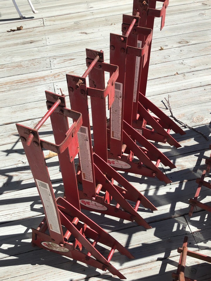 5 Qualcraft Scaffolding Pump Jacks 2200 & 4 Workbench/Guardrail Combo