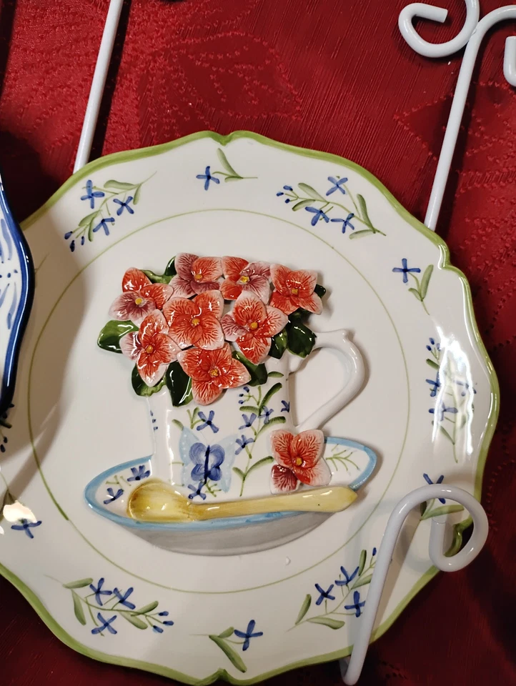 Juego de 3 - Platos Blancos Decorativos Efecto 3D Taza de Té Flores Jarra Decoración Percha Foto 4 de 4