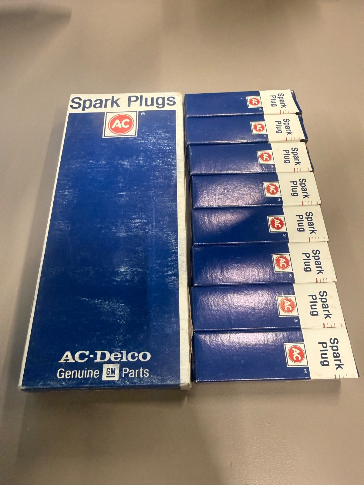 Box of 8 FR3LS6 AC-Delco Vintage Spark Plugs NOS Green Stripe Free Shipping