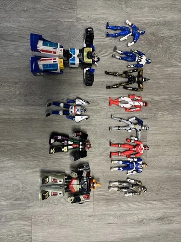 Huge Lot Of Vintage Power Ranger Action Figures
