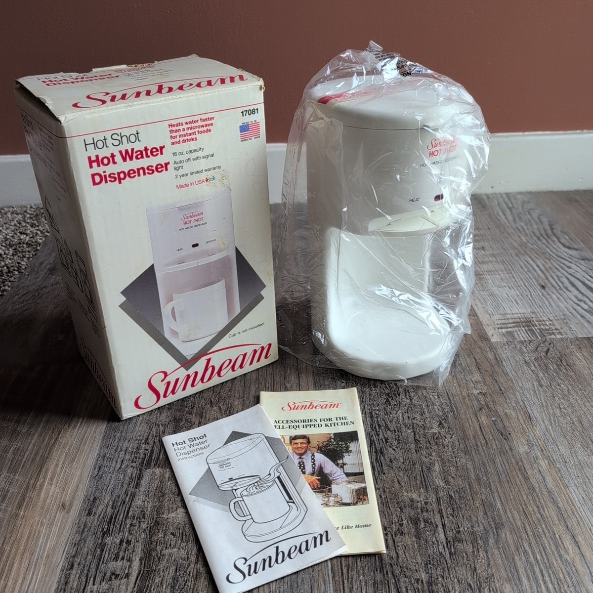 Distributeur d'eau chaude Sunbeam Hot Shot 3211 16 oz 1995 NOUVEAU dans