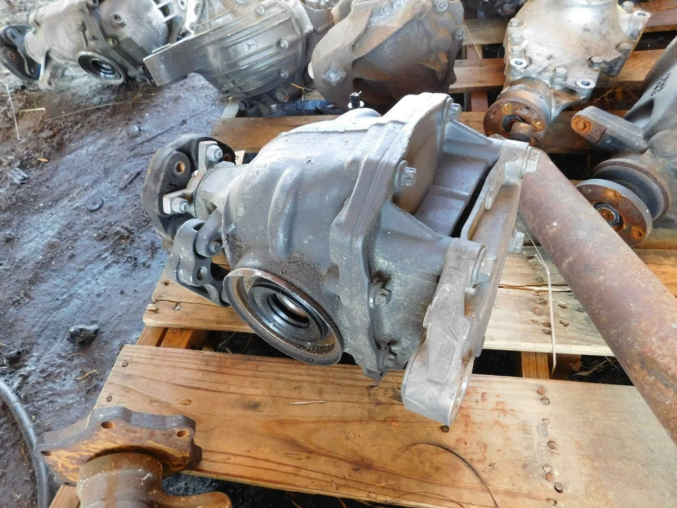 2007-2010 MERCEDES BENZ S550 CL550 W221 W219 RWD REAR DIFFERENTIAL 112K  OEM  - Image 3 of 4