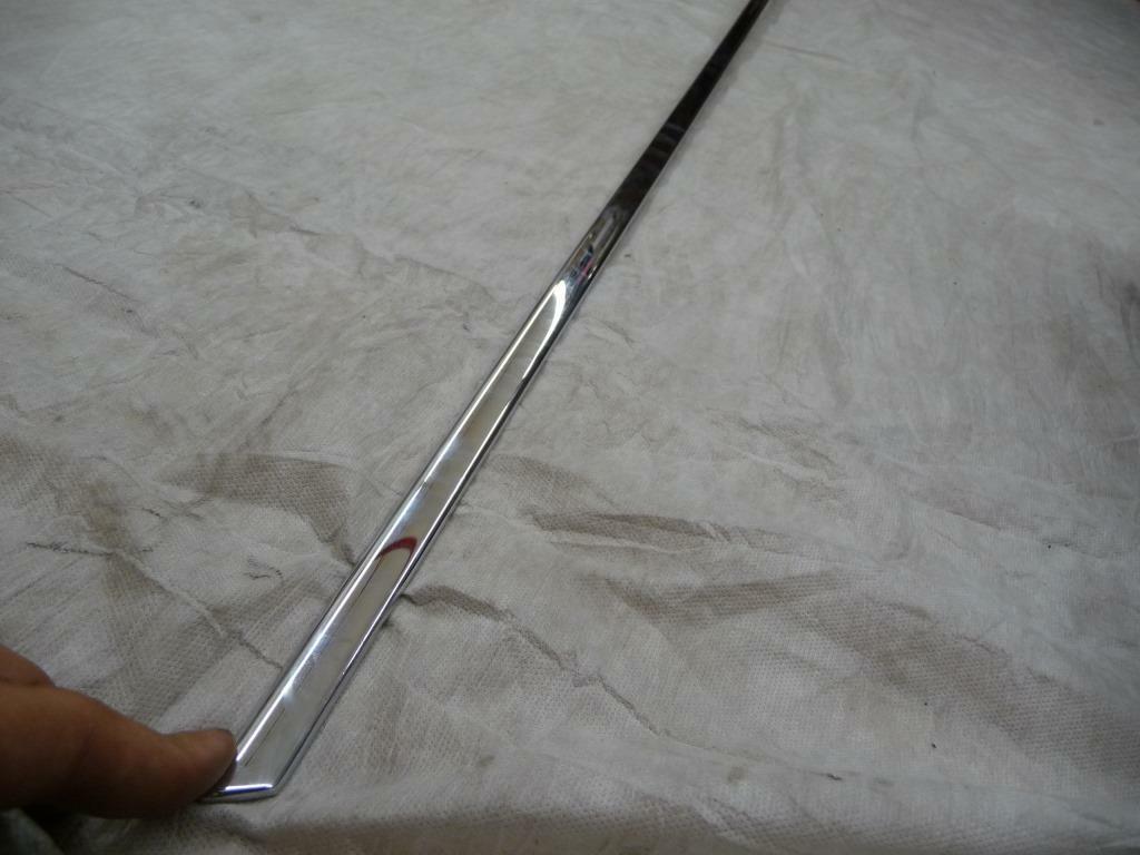 2004-12 Rolls-Royce Phantom Hood Moulding Right Passenger Side 51137141794 OE A1