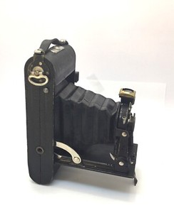 VOIGTLANDER *RARE*  1929 Folding Roll Film Camera BESSA  C- Lens: Voigtar 1:7.7