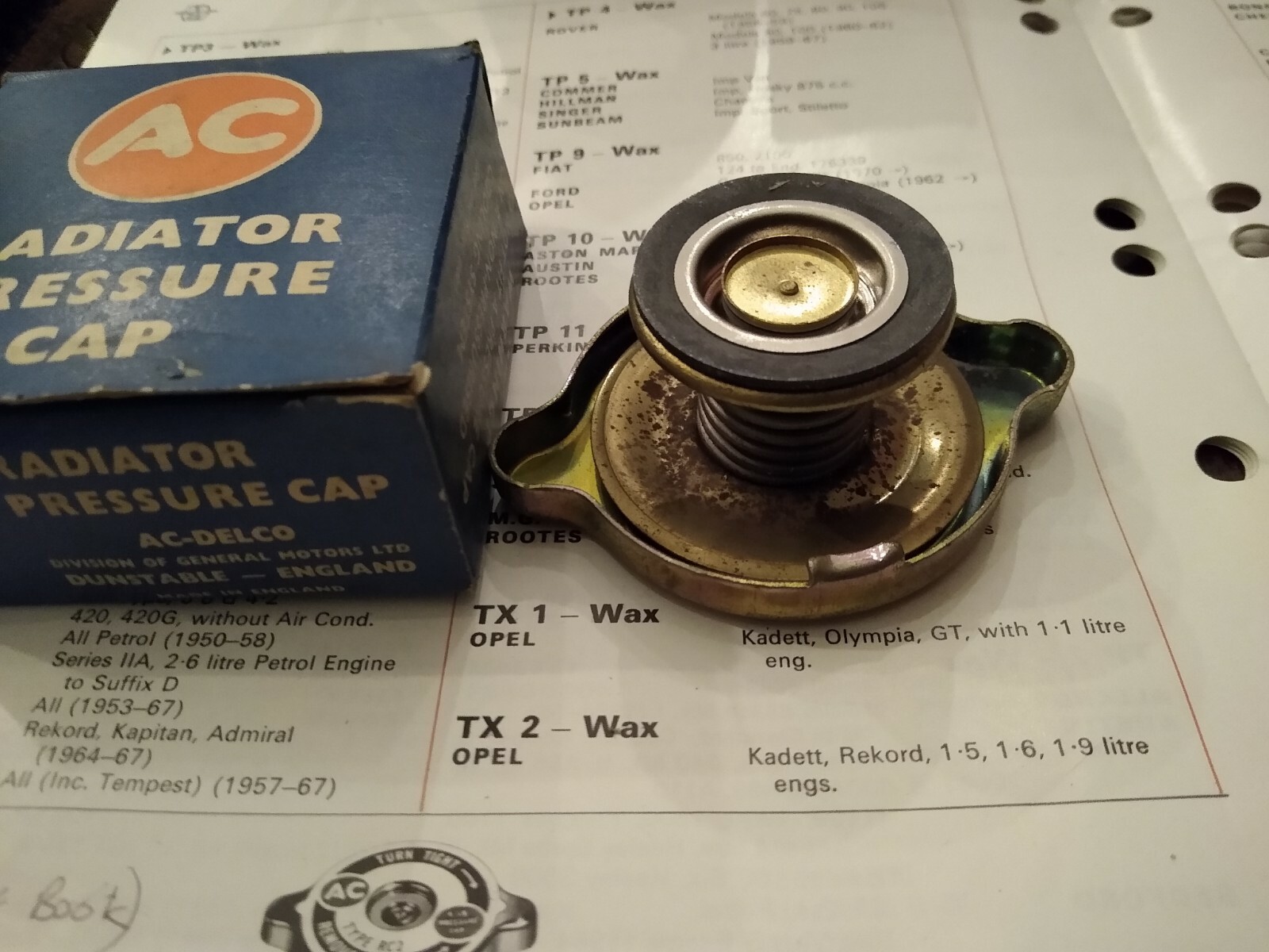 RADIATOR CAP FITS AUSTIN MINI COOPER & A110 MGC & RILEY ELF
