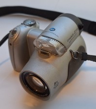 Konica Minolta 8x Zoom 5.0 MP Dimage Z20 Bridge Camera