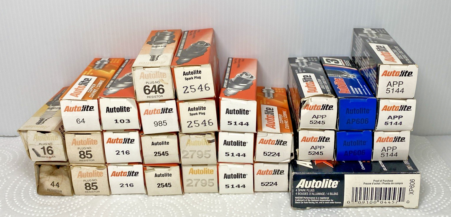 Autolite Spark Plugs Reseller Mixed Lot of 32 See Description for List
