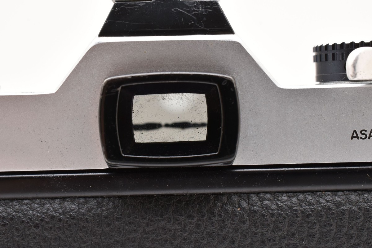 Pentax Spotmatic SPF SLR Film Camera Super Takumar 28mm F3.5