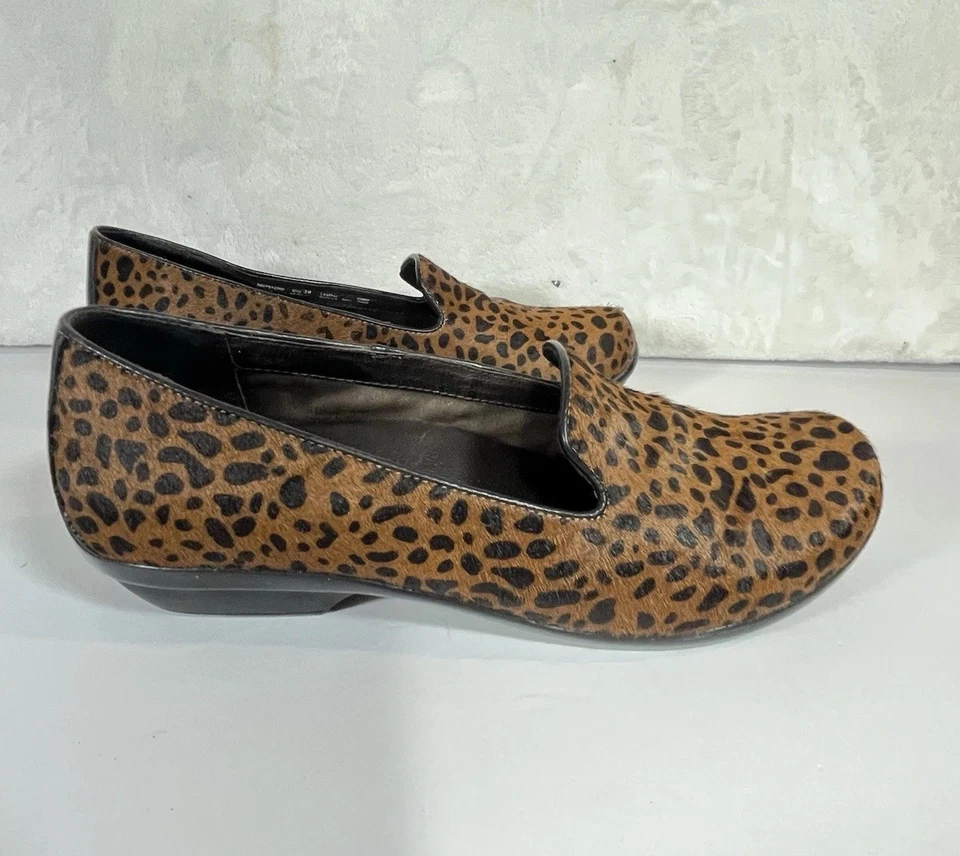 Zapatos planos Dansko 39 Olivia guepardo leopardo zuecos de pelo de pantorrilla sin cordones Foto 4 de 4