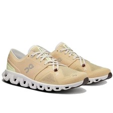 ON Women's CLOUD X 3 Sneaker