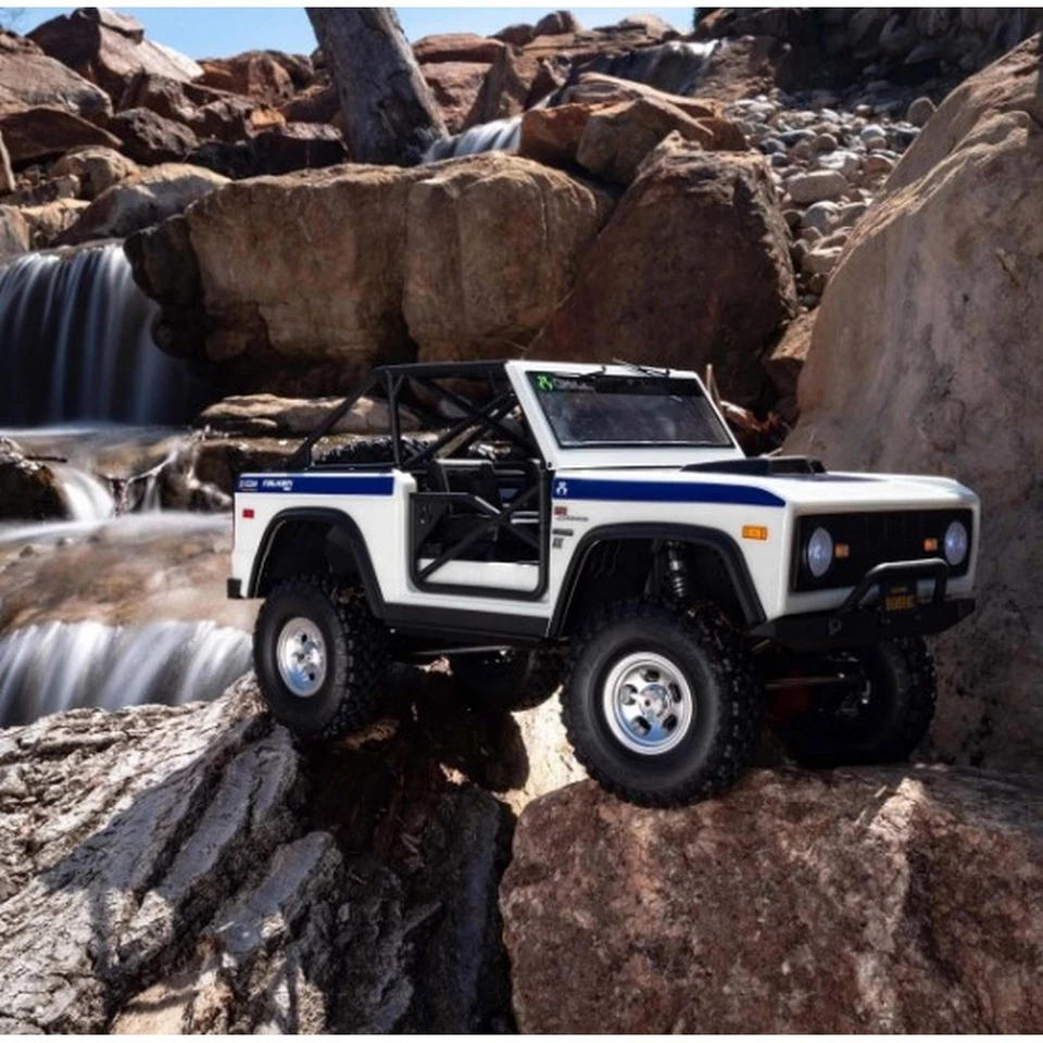 Axial AXI03014BT2 SCX10 III Early Ford Bronco 1/10th 4wd RTR (White) 2.4GHz - Bild 2 von 4