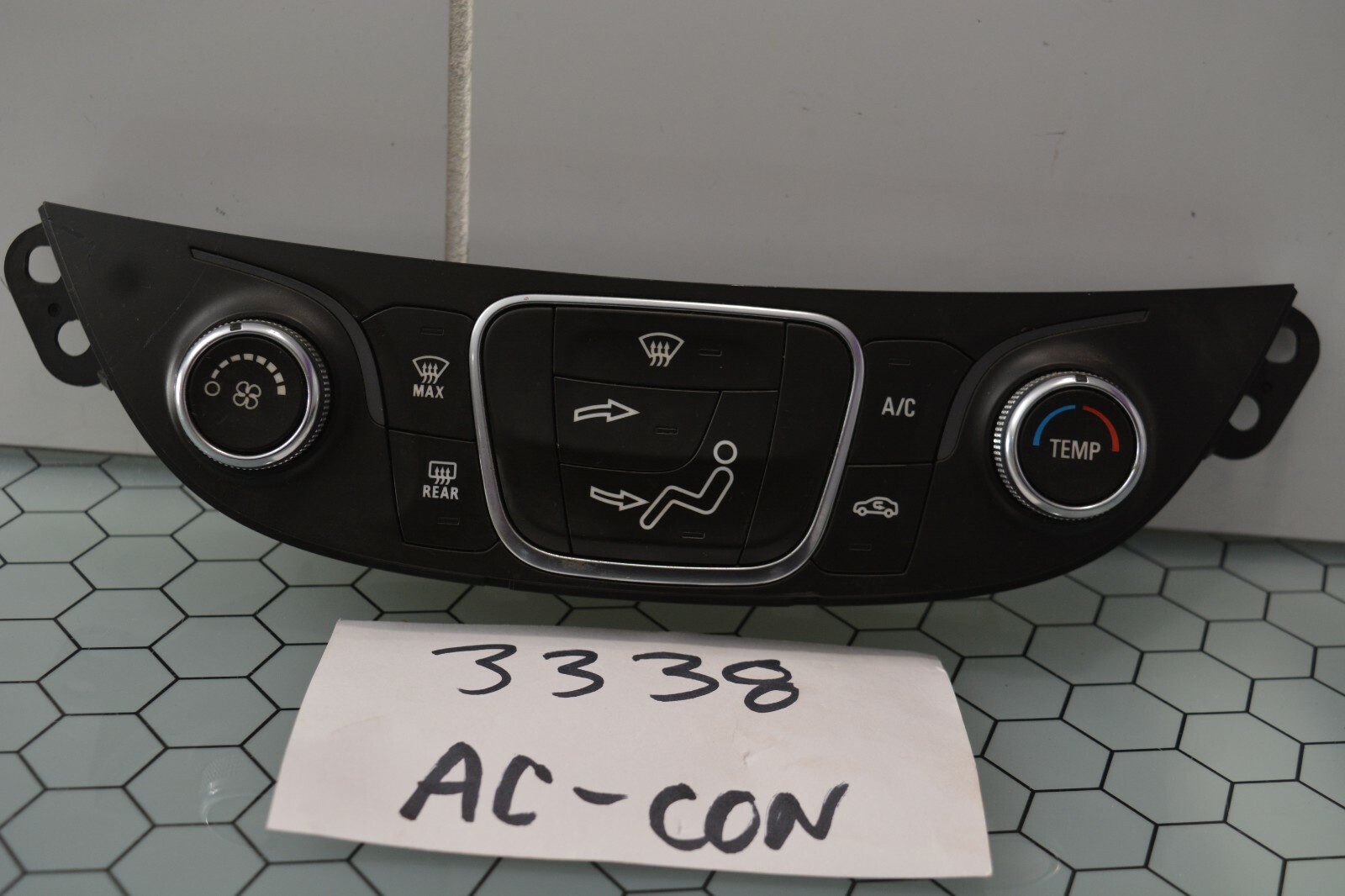 16 17 18 Chevrolet Malibu AC and Heater Control Used Stock #3338-AC 
