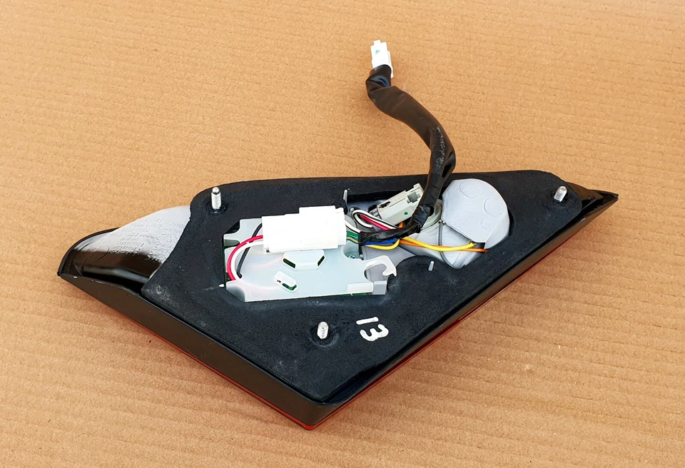 LEXUS LS430 2004-2006 maletero interior lado izquierdo LED LUZ TRASERA OEM JDM usado Foto 4 de 4