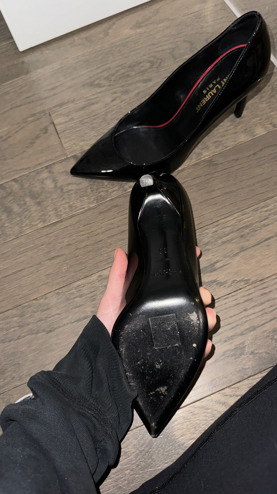 SAINT LAURENT Tacchi Ysl in pelle verniciata