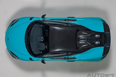 AUTOart 1/18 McLaren 600LT Light Blue Pearl / Carbon Roof 76083