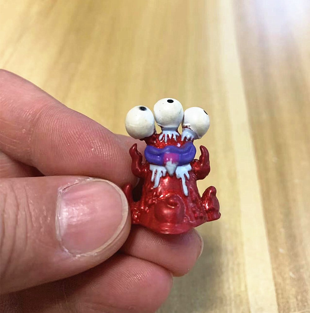 Paquete de basura Trashies Astro Ultra raro callejón alienígena alce juguetes estatuilla roja