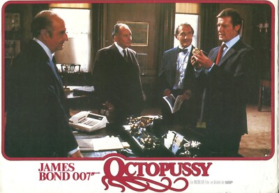 JAMES BOND 007 OCTOPUSSY: 1 Aushangfoto (ROGER MOORE) FSK Nr.20