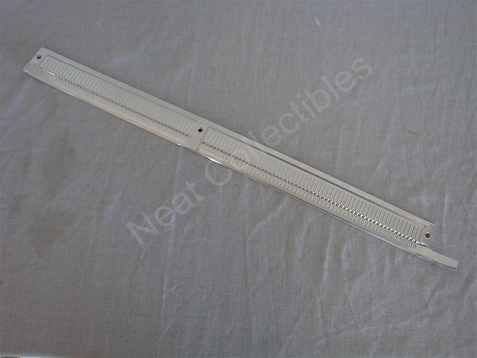 NOS OEM Chevrolet GMC Blazer Jimmy Metal Door Sill Plate 1978 - 91 Left Hand - Image 2 of 4