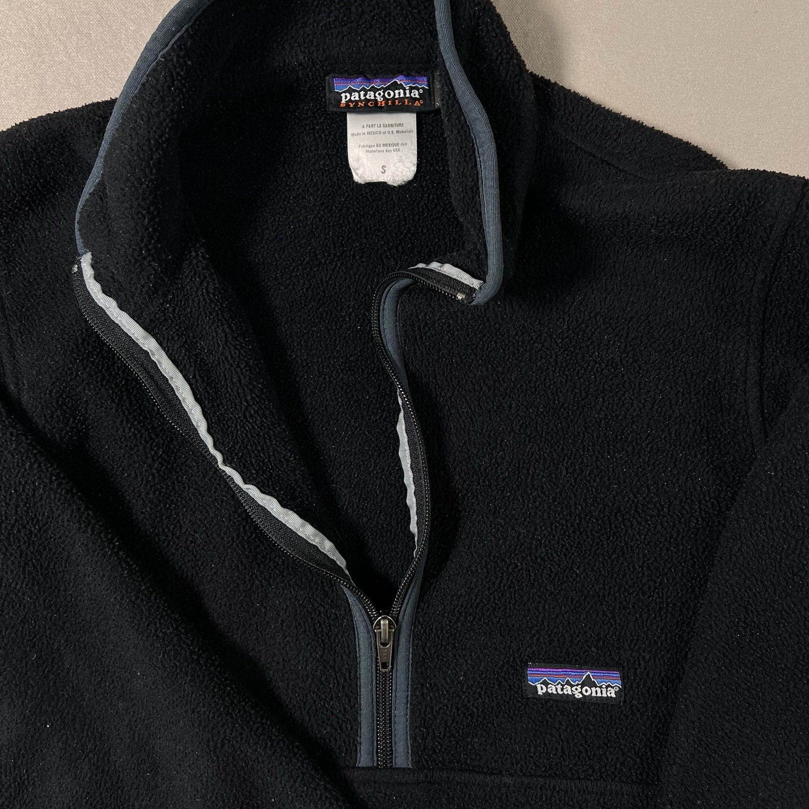 Patagonia Black Zip Fleece Jacket Pockets Stand-Up Collar Men's Size S thumbnail 4