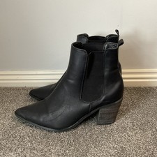 BETTS Stroll Chelsea Black Block Heel Boot Size 10 Hardly Worn