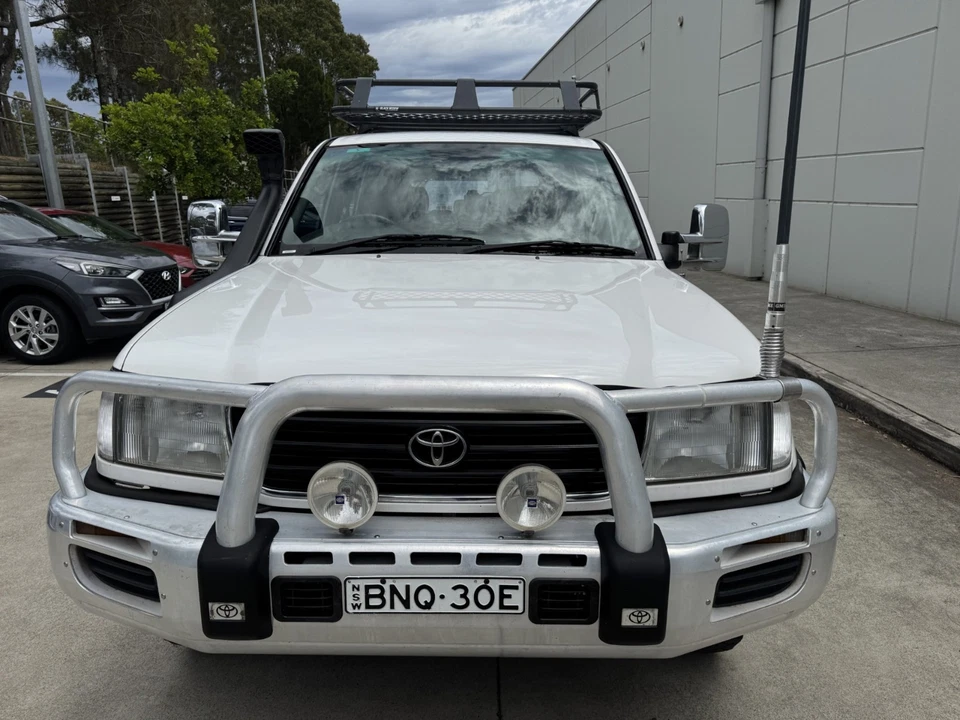 TOYOTA LANDCRUISER 2000 1HD-FTE 100 SEIRES AUTOMATIC WAGON FULL SERVICE HISTORY - image 2 of 4