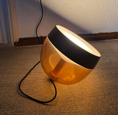Philips Lighting Hue Iris 8,1W LED-Tischlampe mit Farbwechsel (929002376803)