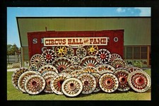 Postal de circo Salón de la Fama del circo Sarasota, Florida FL Sunburst Wheels