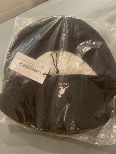 Kangol Men's Tropic Centaur 504 Cap, Black small