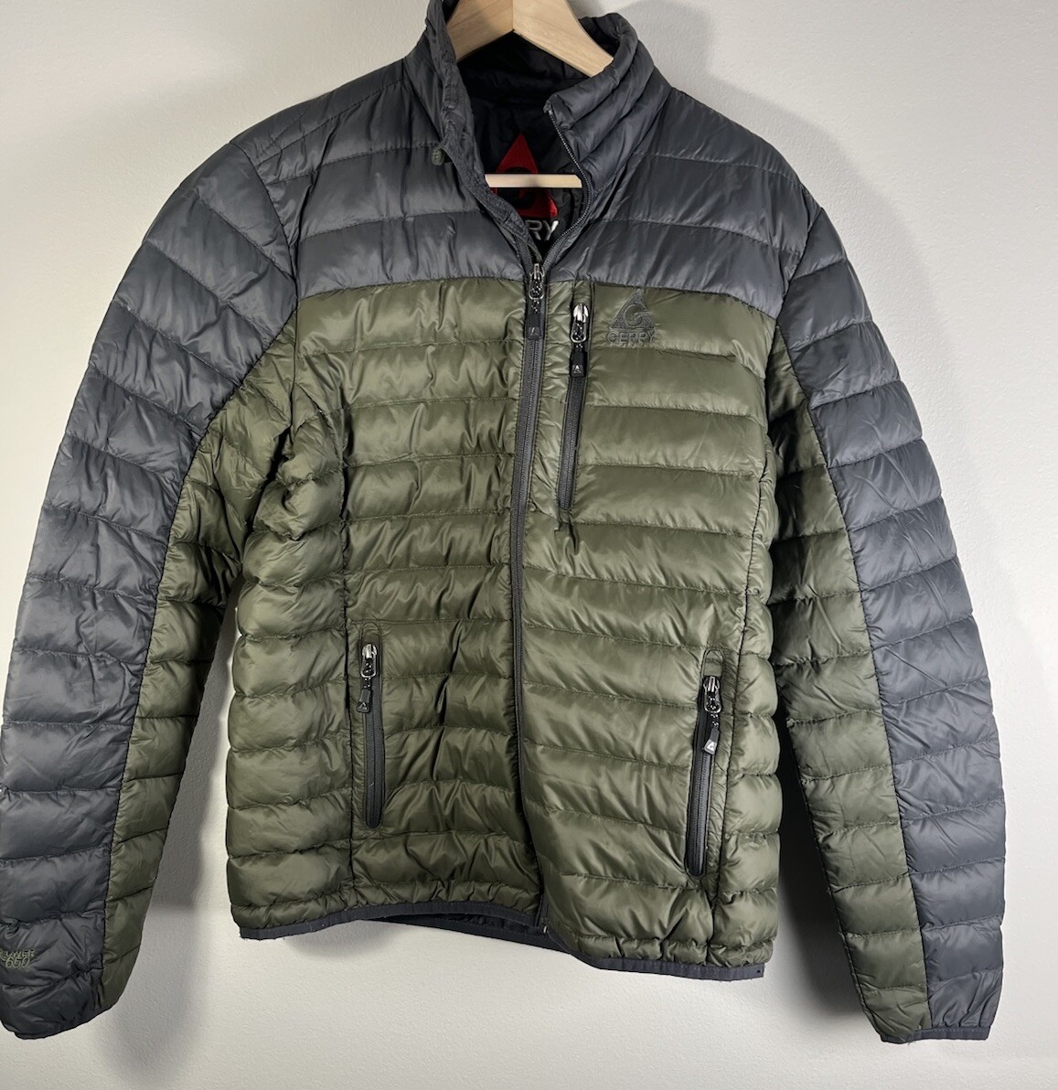 Gerry Mens Medium Lightweight Puffer Jacket in Green Black Full Zip Mock Neck