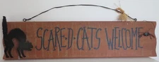 Wooden Halloween hanging sign - scare.d.cats welcome