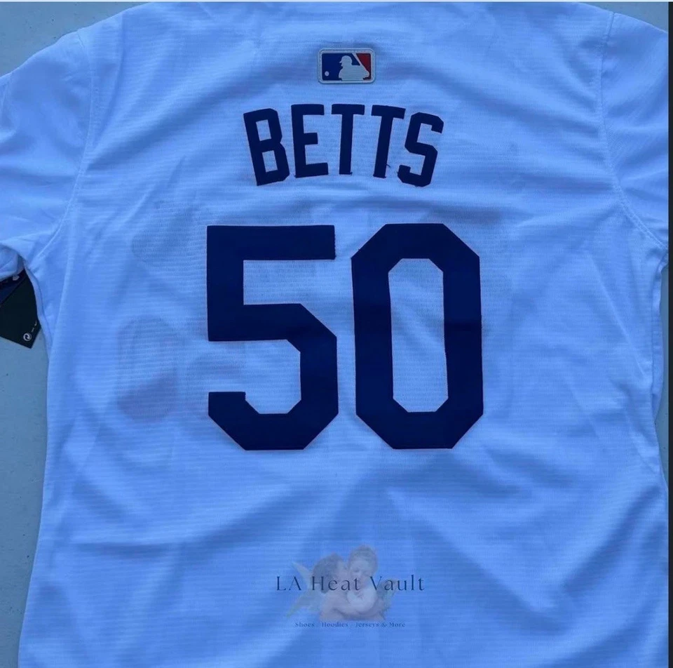Camiseta Dodger branca feminina grande. Mookie Betts (50) - Imagem 2 de 2