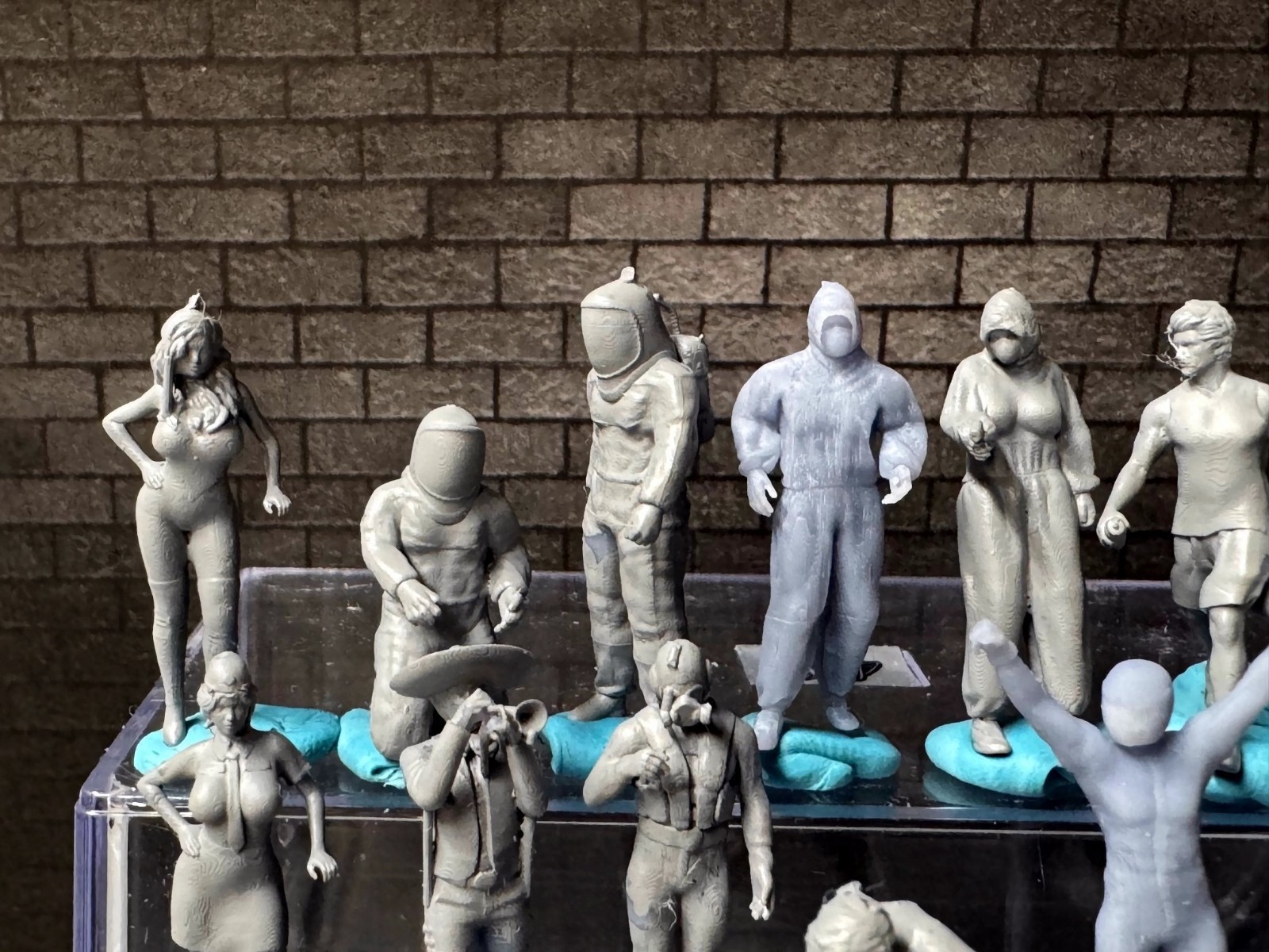 1:64 Figures  - For Dioramas Miniature Figures 164 Fig Lot 708 DoubleGDiecast