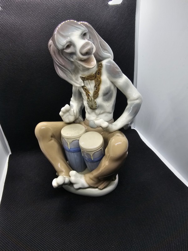 Lladro Dog Playing Bongos Figurine (Model #1156) Excellent Condition With Box