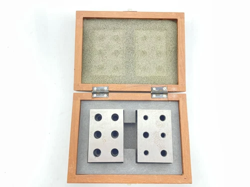 SET OF 2 MITUTOYO PRECISION 1-2- PARALLEL BLOCKS MODEL 961-9121+ CASE